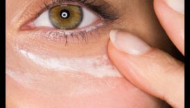 أدوات المكياج للبشرة الجافة: أدوات ترطب البشرة وتعزز مظهرها الندي