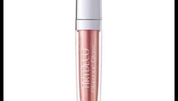 لمعان براق: الحصول على لمسة نهائية لامعة مع مكياج عالي اللمعان