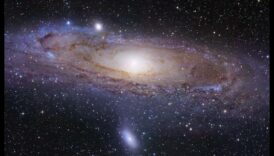 الاستكشافات الأثيرية: رحلات عبر البرية السماوية للمجرات