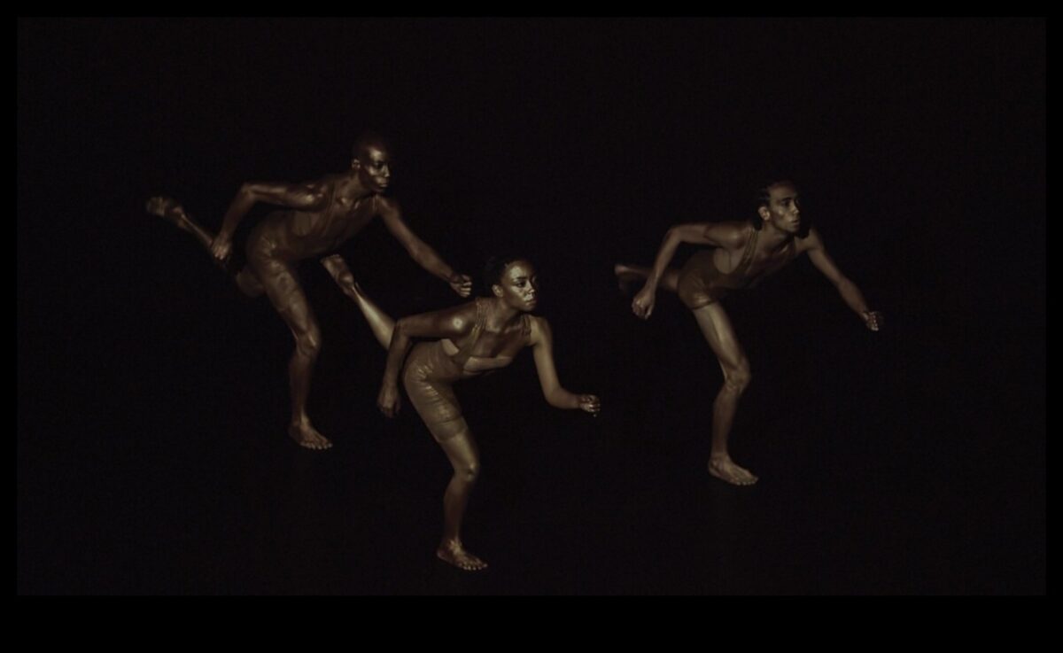 باليه الثقب الأسود: حركات رشيقة في الرقص الفيزيائي الفلكي